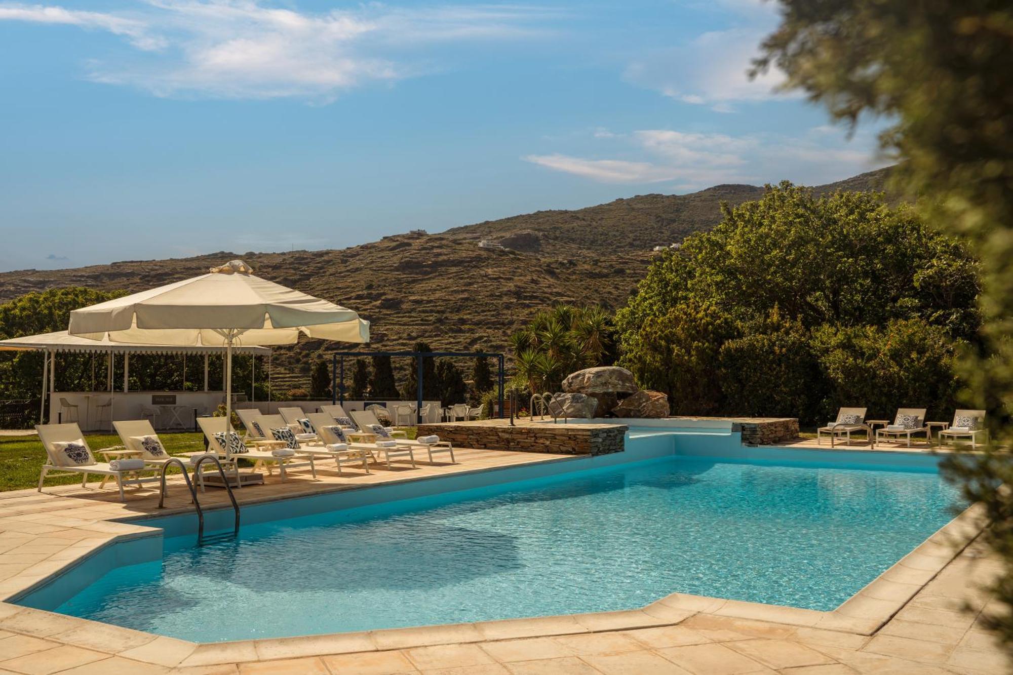 Paradise Art Hotel Andros Town